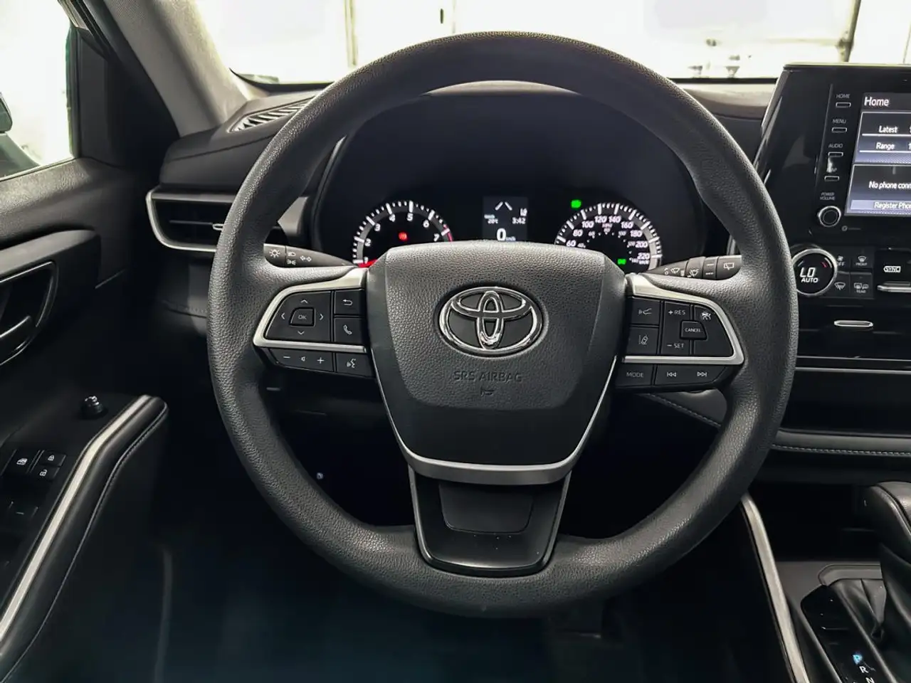 Toyota Highlander снимка Toyota Highlander