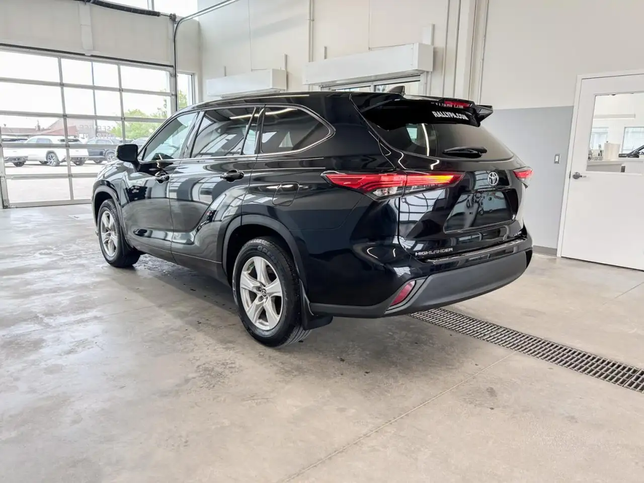 Toyota Highlander снимка Toyota Highlander