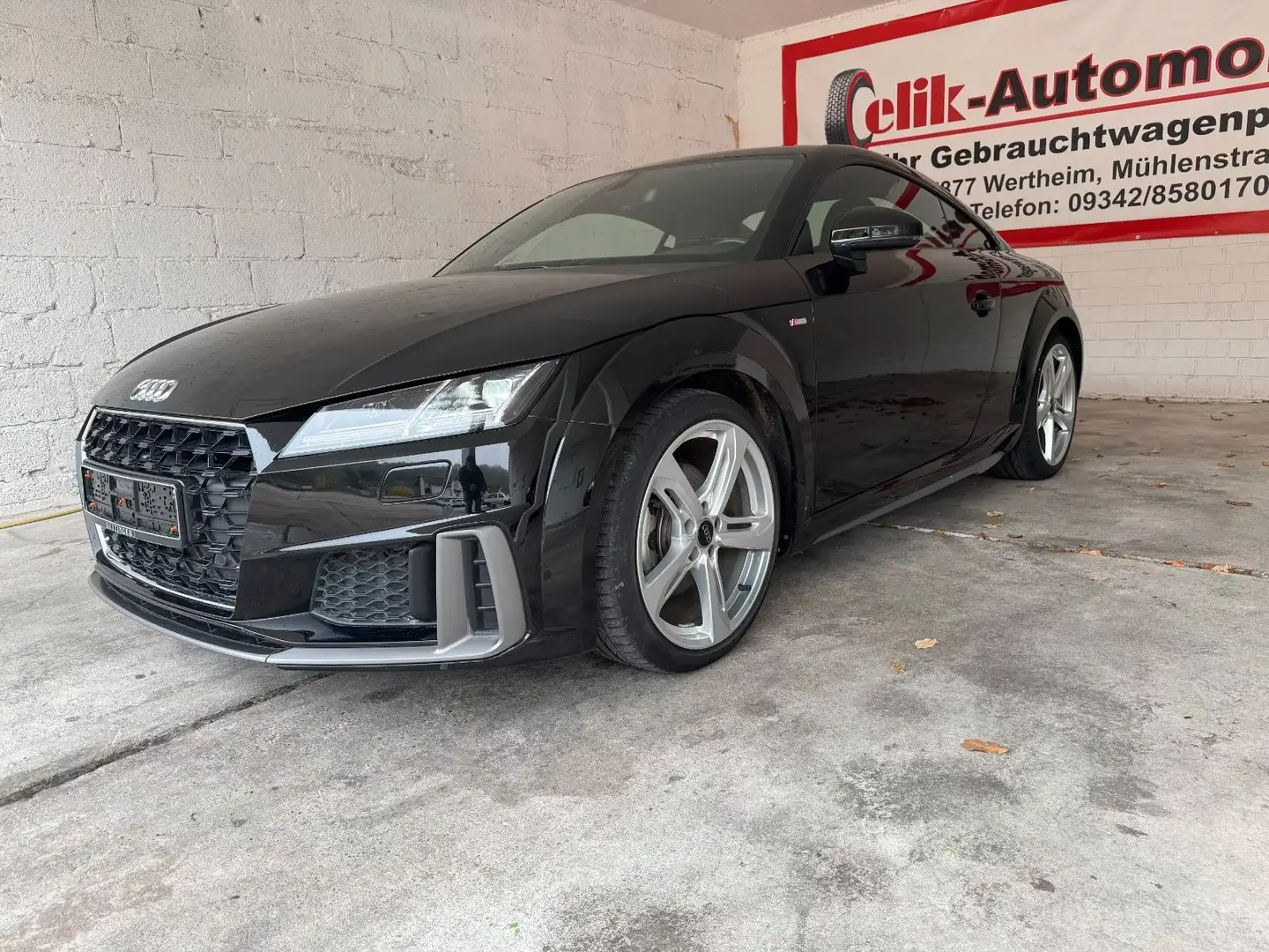 Audi TT 40 TFSI 197CV S Line Czarny - 1