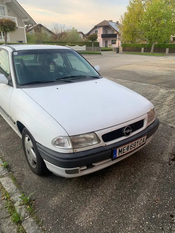 Opel Astra, foto 1
