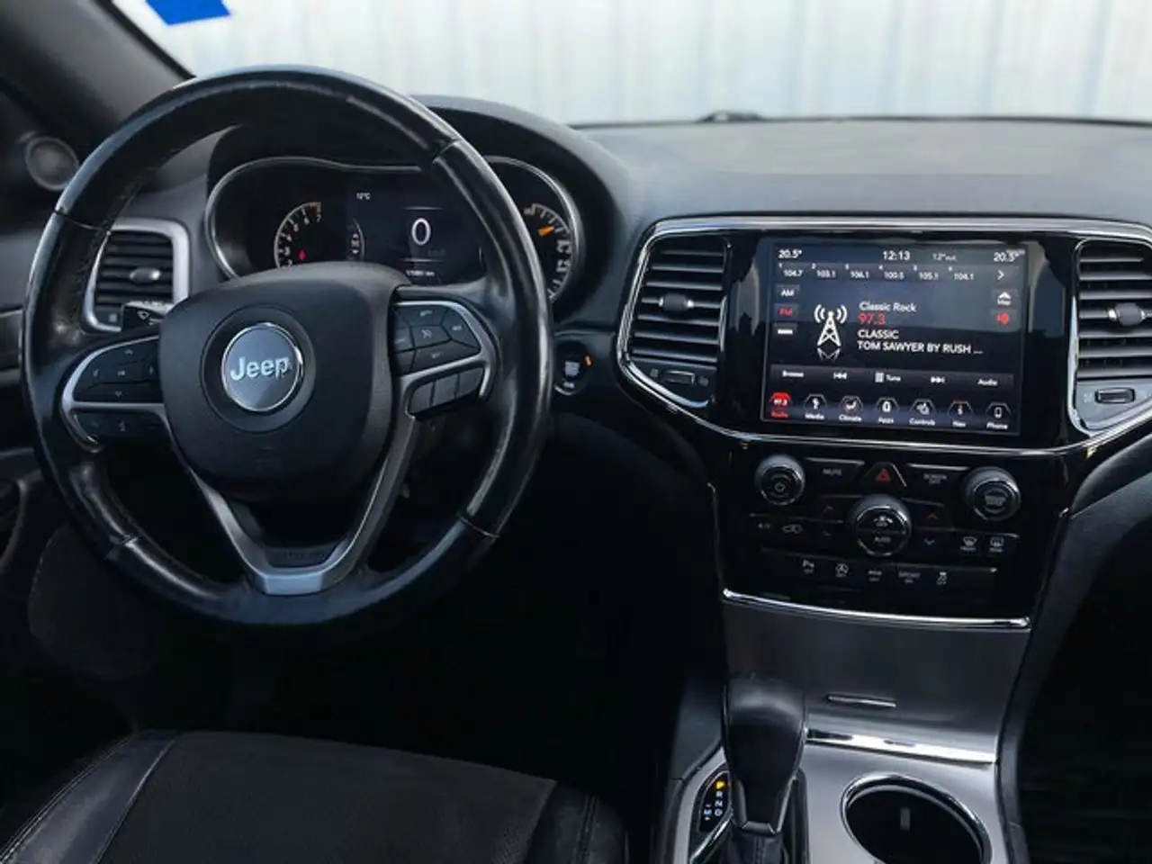 Jeep Grand Cherokee снимка Jeep Grand Cherokee