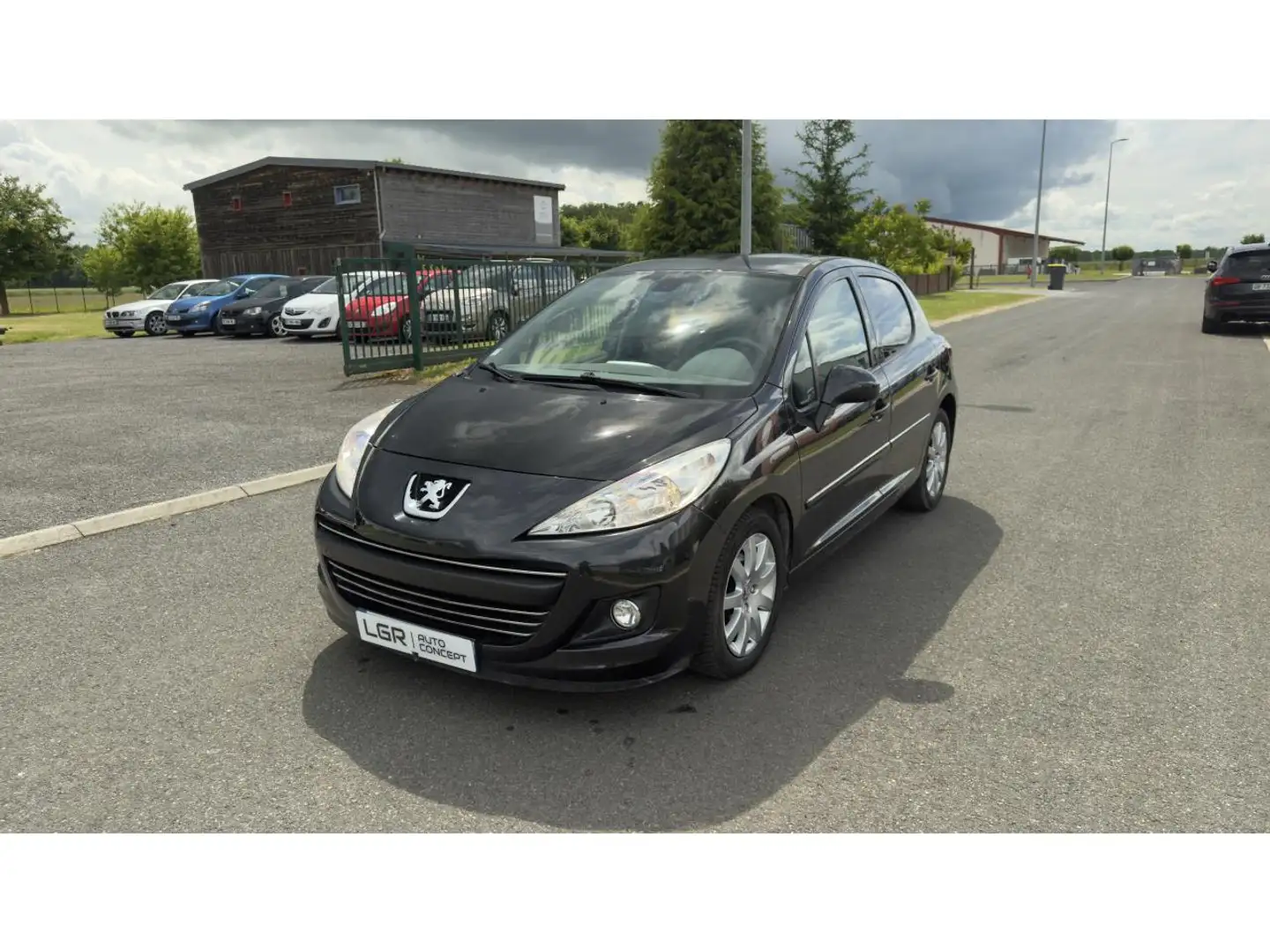 Peugeot 207 1.6 HDi 110 Premium Phase 2 Noir - 1