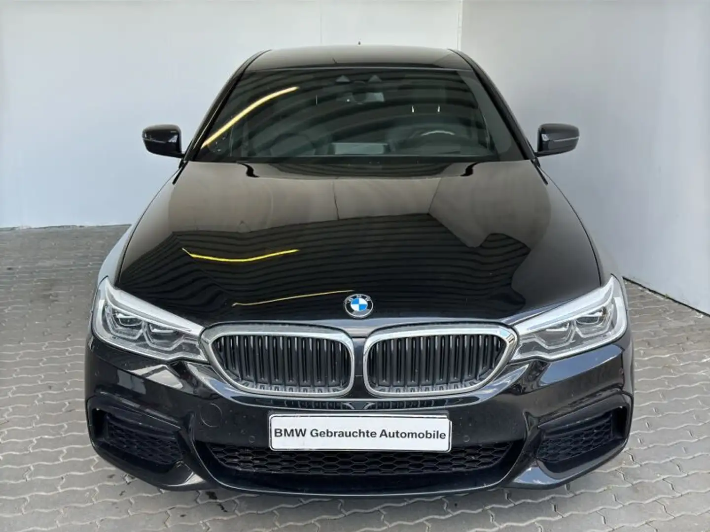 BMW 530 iA Lim. M Sport Navi.LED.HuD.DriveAs.RFK.SoCl Schwarz - 2