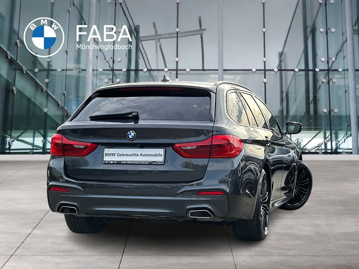 BMW 530 i Touring M Sportpaket B&W Surround Head-Up Grau - 2