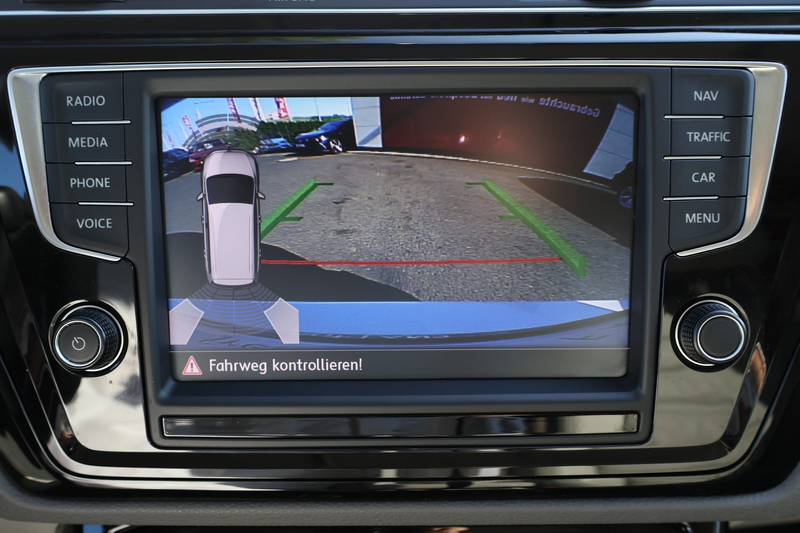 Volkswagen Touran 1.8 R-Line LED Totwinkel Kamera AHK DAB — photo 15