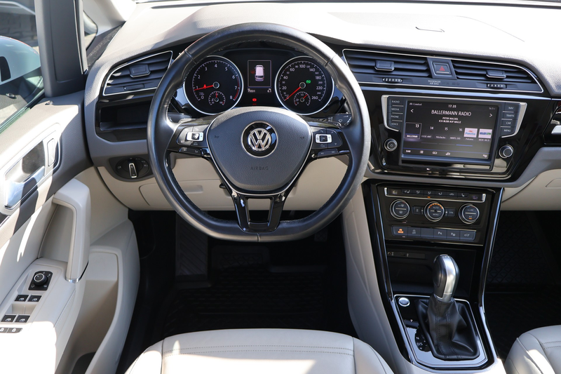 Volkswagen Touran 1.8 R-Line LED Totwinkel Kamera AHK DAB — photo 12