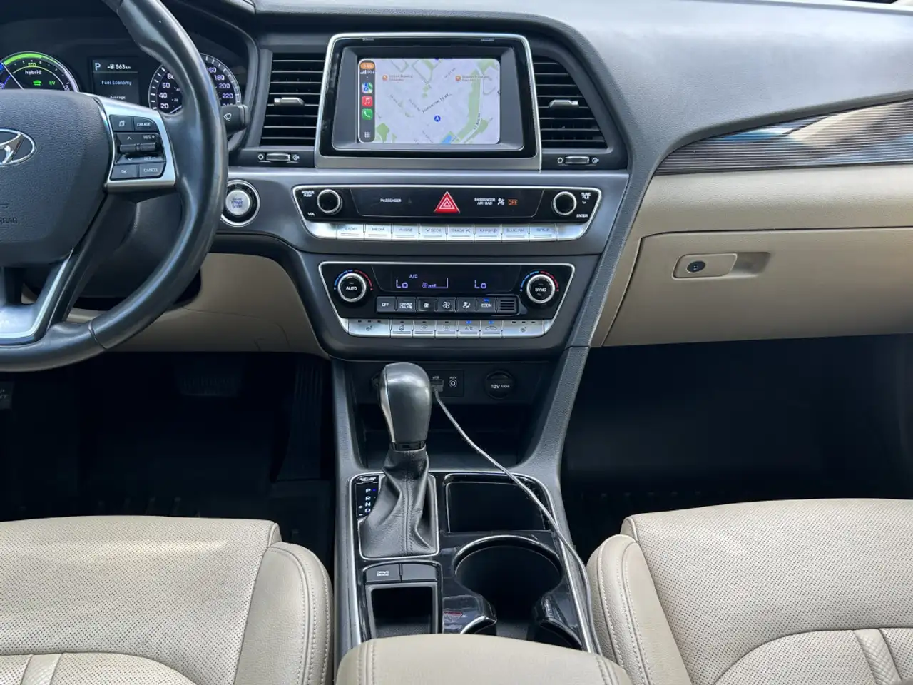 Hyundai SONATA снимка Hyundai SONATA