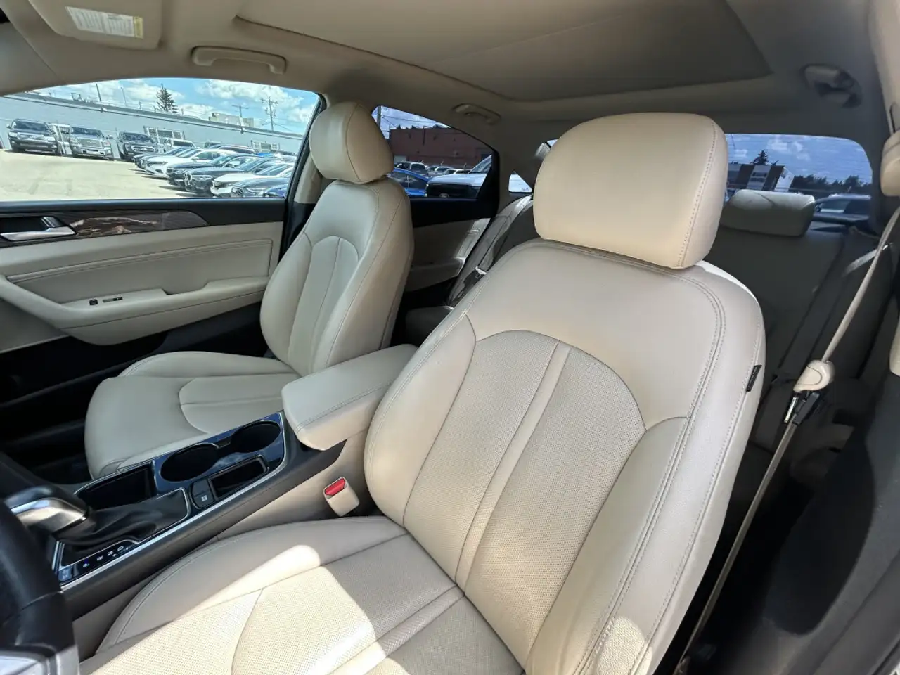 Hyundai SONATA снимка Hyundai SONATA