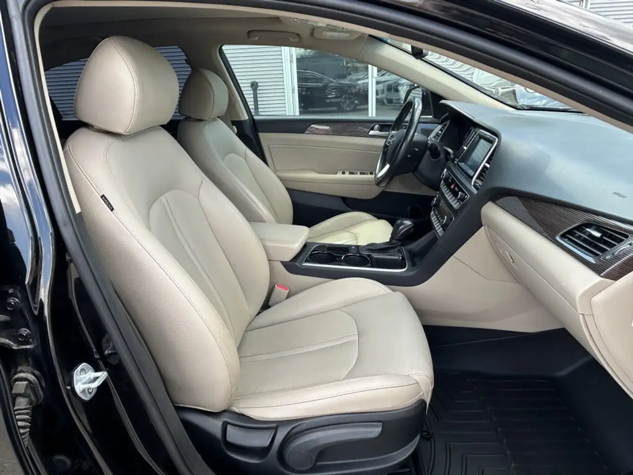 Hyundai SONATA снимка Hyundai SONATA
