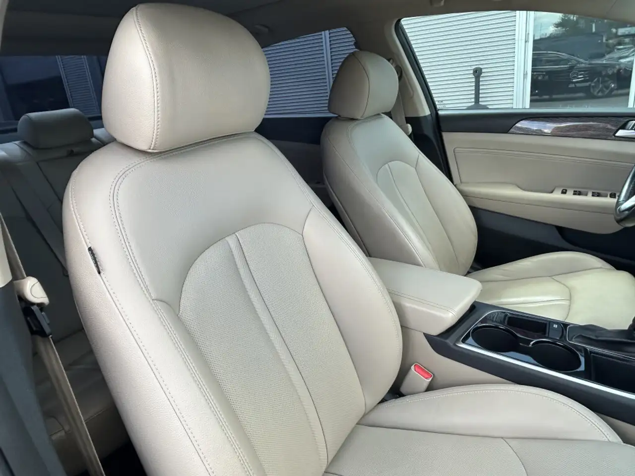 Hyundai SONATA снимка Hyundai SONATA