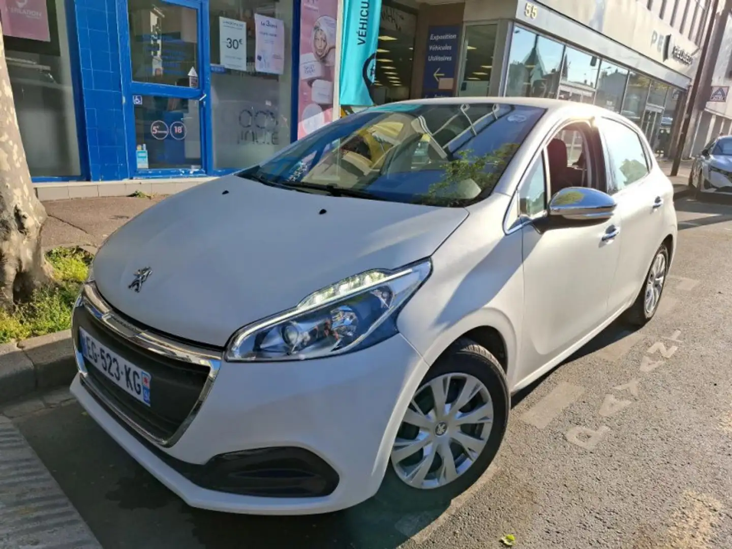 Peugeot 208 1.2 PURETECH 68CH ACTIVE 5P Blanc - 1