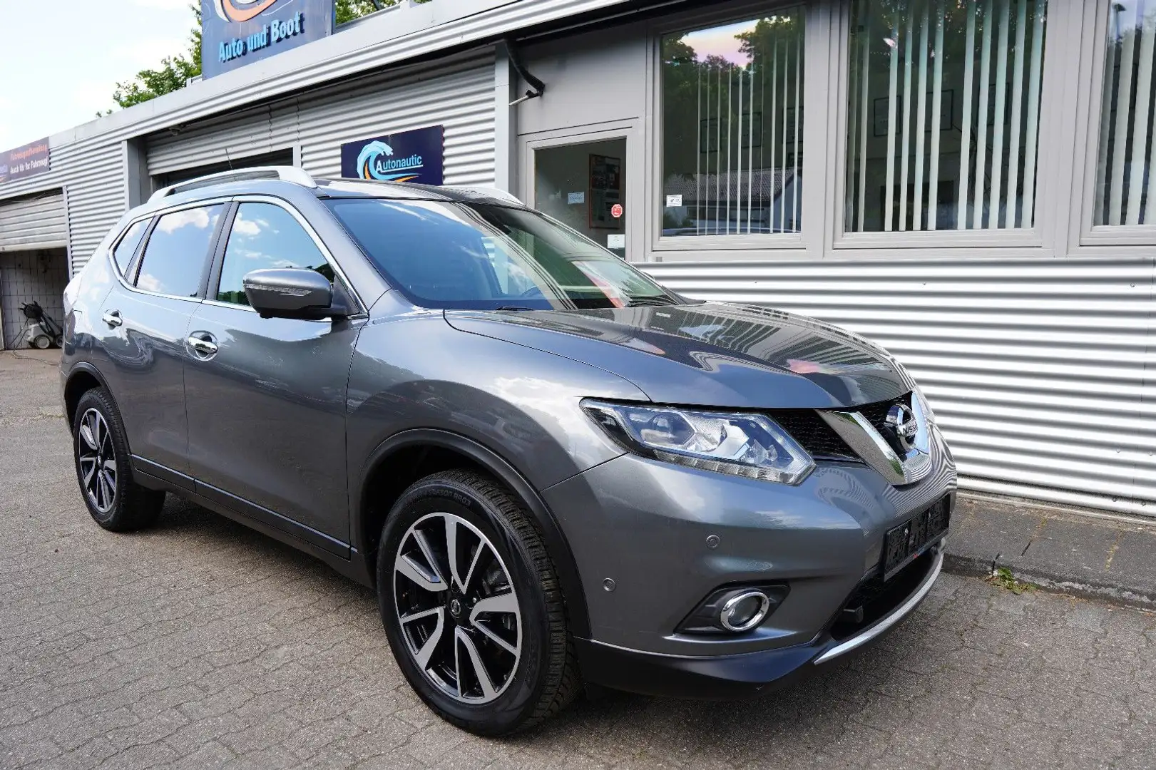 Nissan X-Trail 2.0d AUT Tekna LEDER NAVI PANO LED 360° Gris - 1