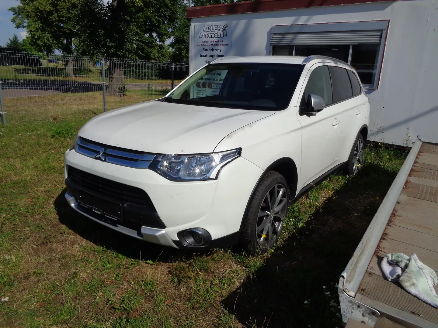Mitsubishi Outlander 2.2 DI-D 4WD Top Alb - 1