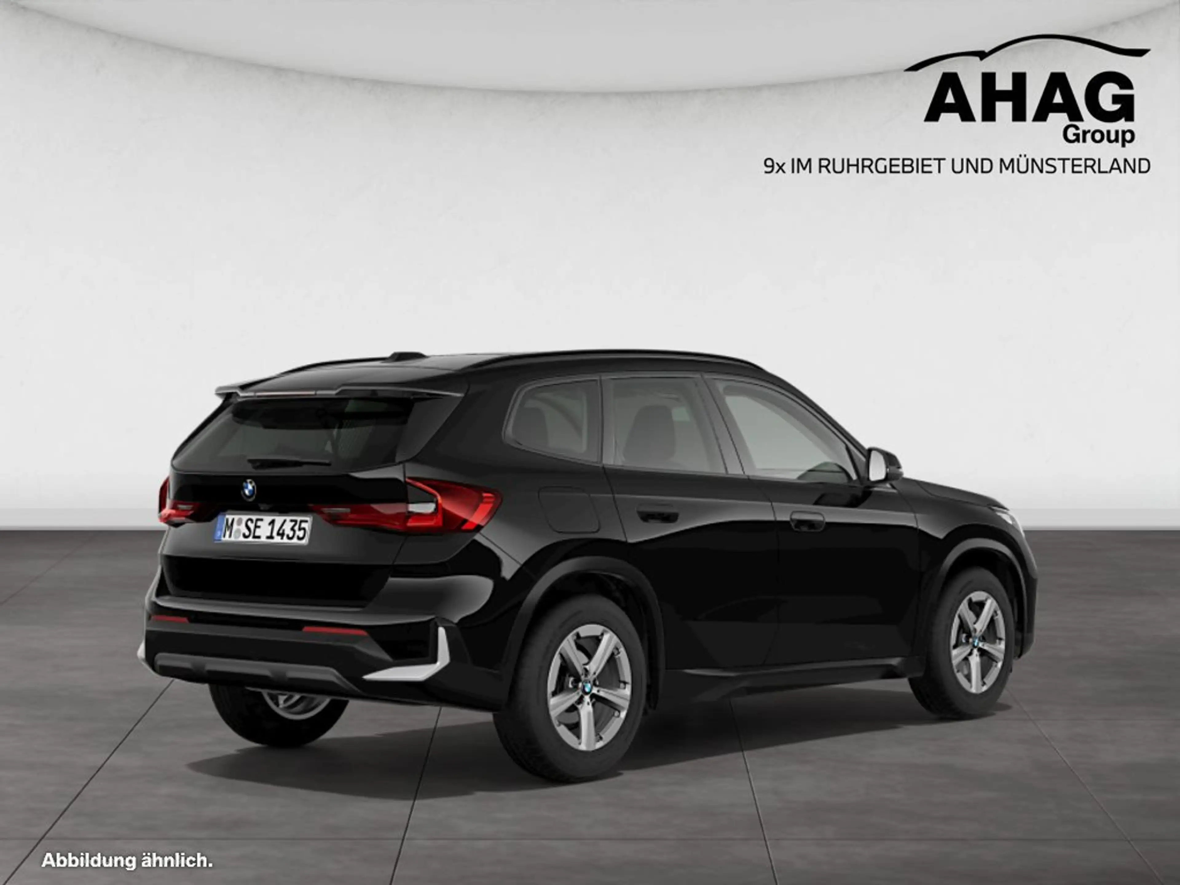 BMW X1 sDrive20i — photo 2