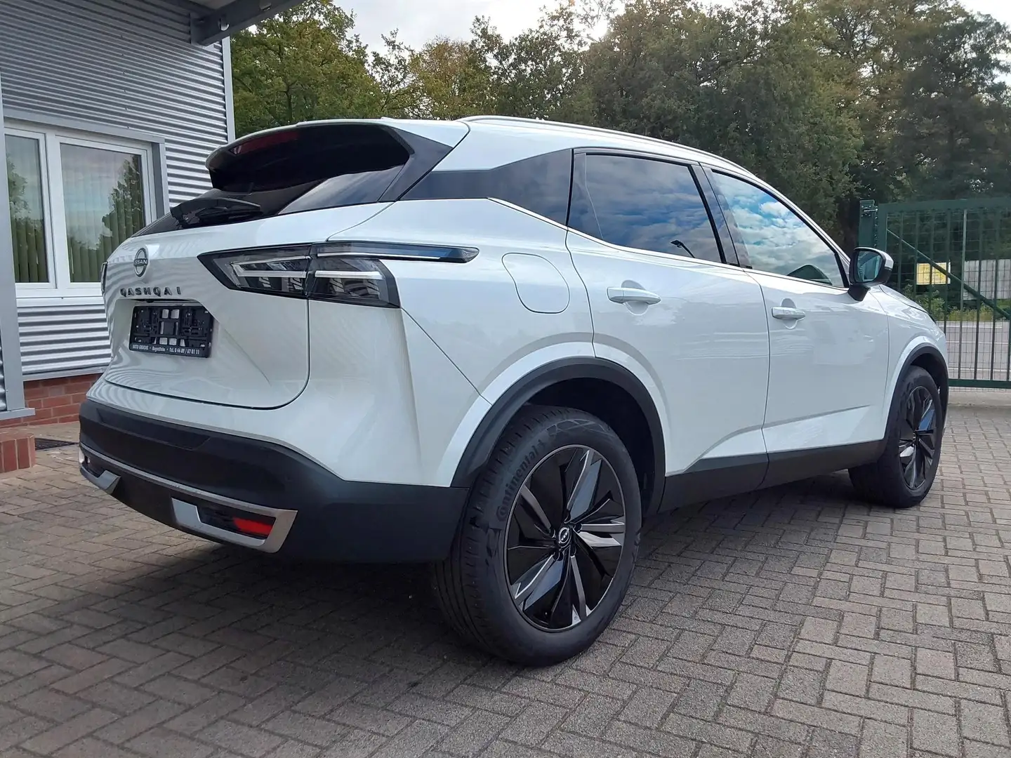 Nissan Qashqai 1.3 DIG-T Mild Hybrid Tekna ACC/SHZ/LED/NAV/KAM... Weiß - 2