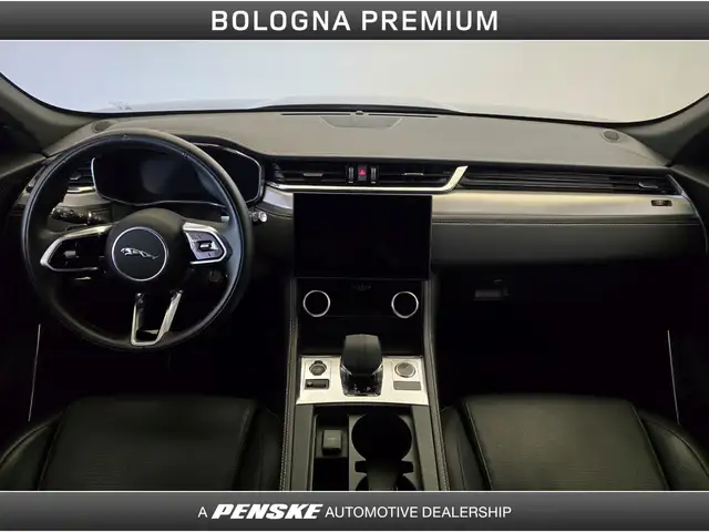 Jaguar F-Pace view 4