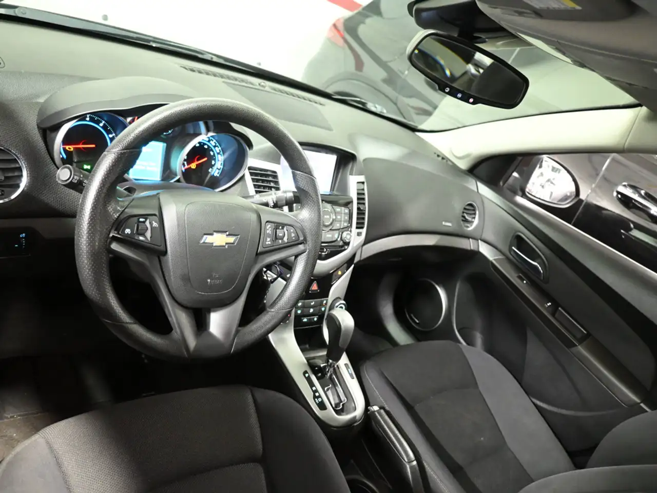 Chevrolet Cruze снимка Chevrolet Cruze