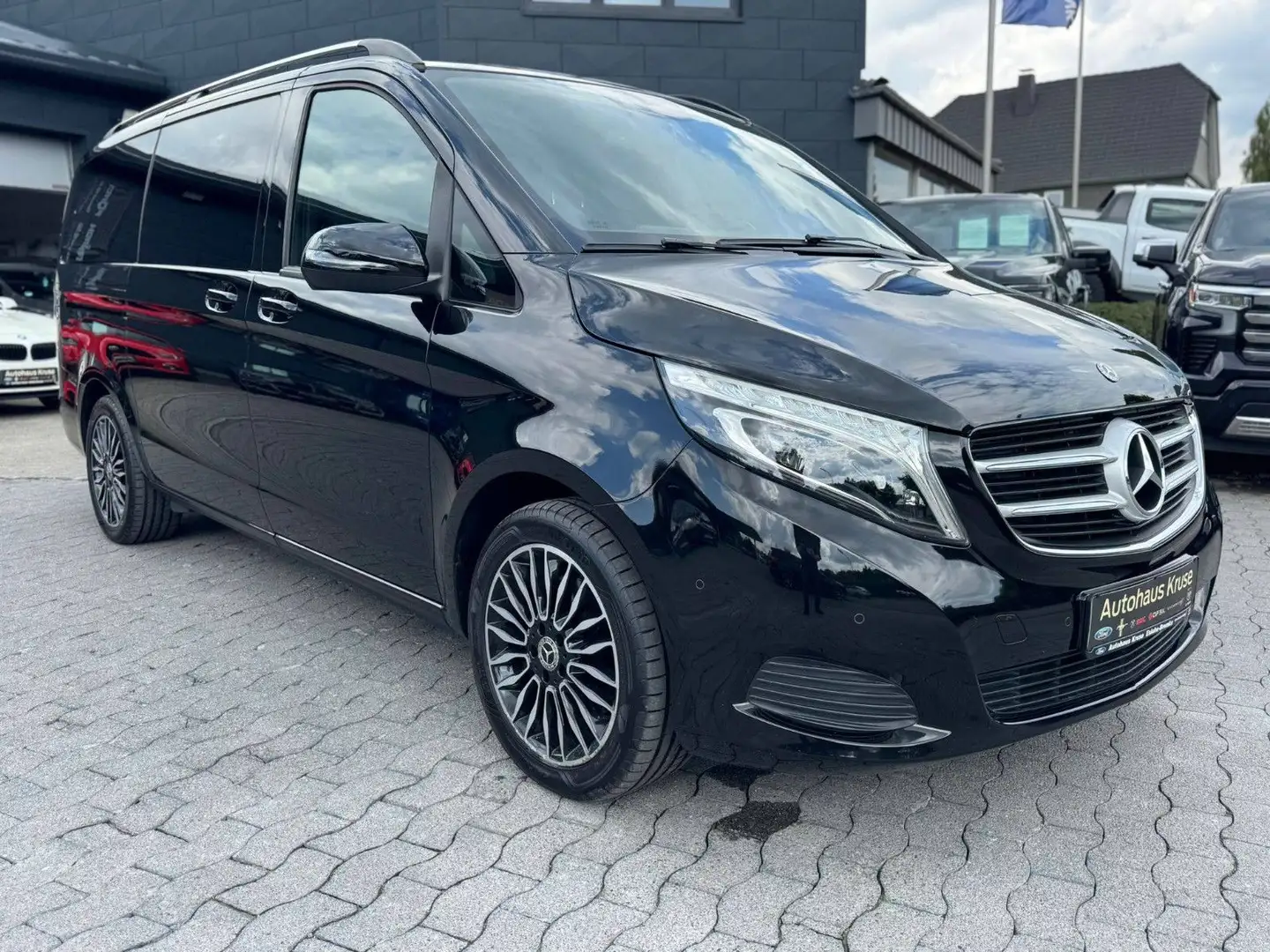 Mercedes-Benz V 250 CDI Edition lang Automatik Černá - 2