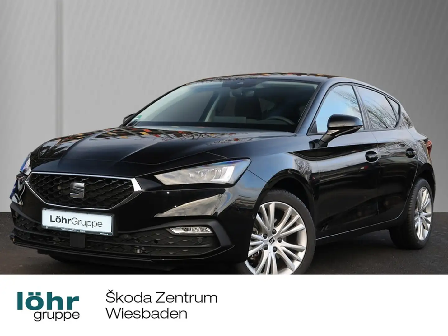 SEAT Leon Style Edition 1.5 eTSI 110kW DSG Winter; Rfk; Navi Zwart - 1