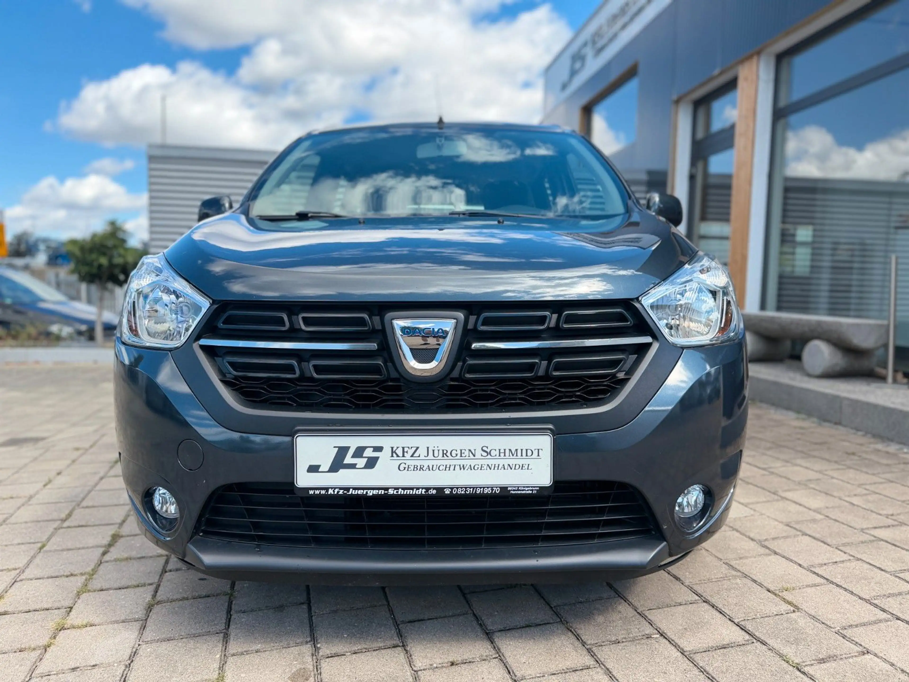 Dacia Lodgy 1,6 SCe Comfort Klima 7 Sitzer 1.Hand — photo 3