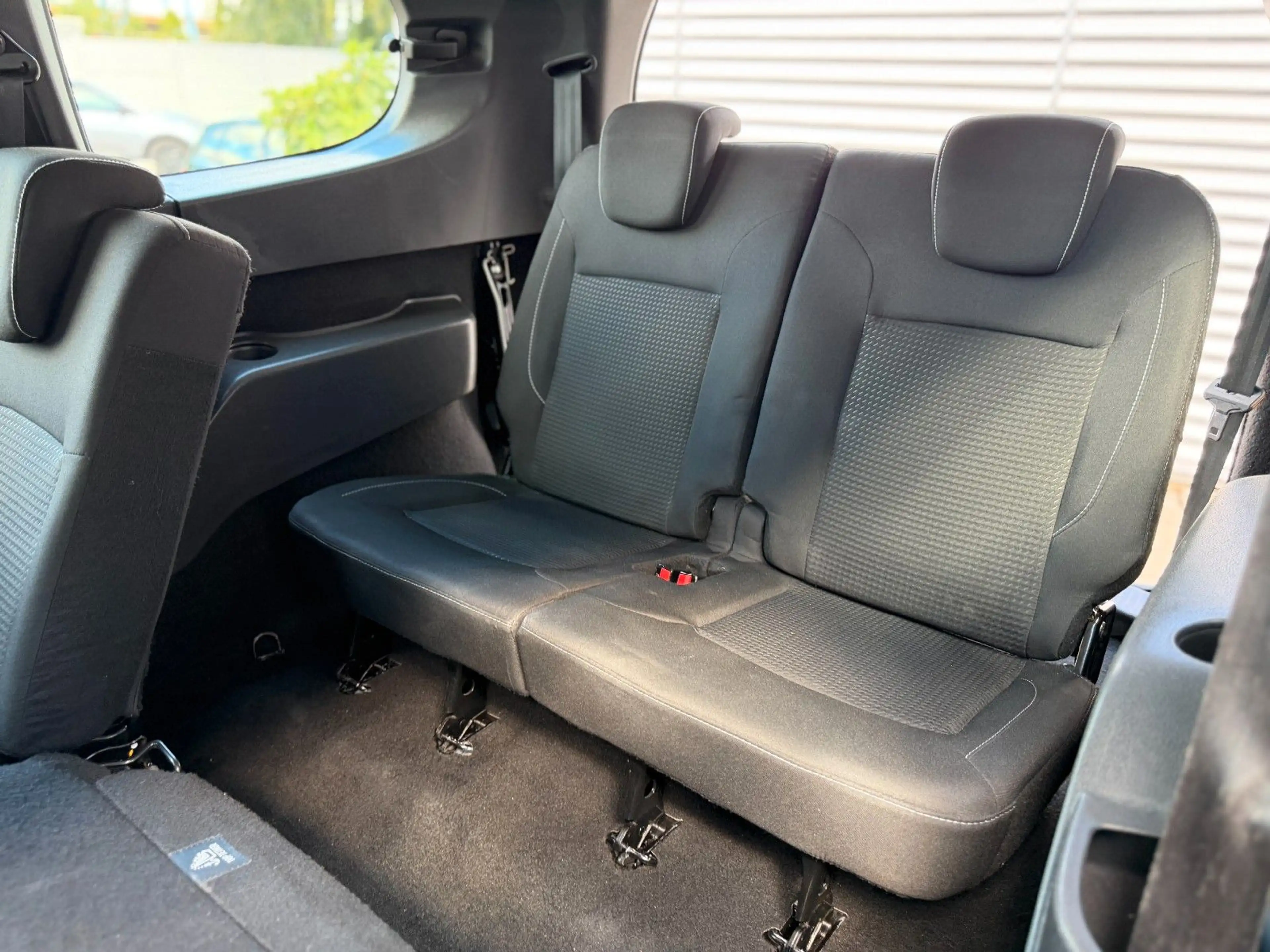 Dacia Lodgy 1,6 SCe Comfort Klima 7 Sitzer 1.Hand — photo 13