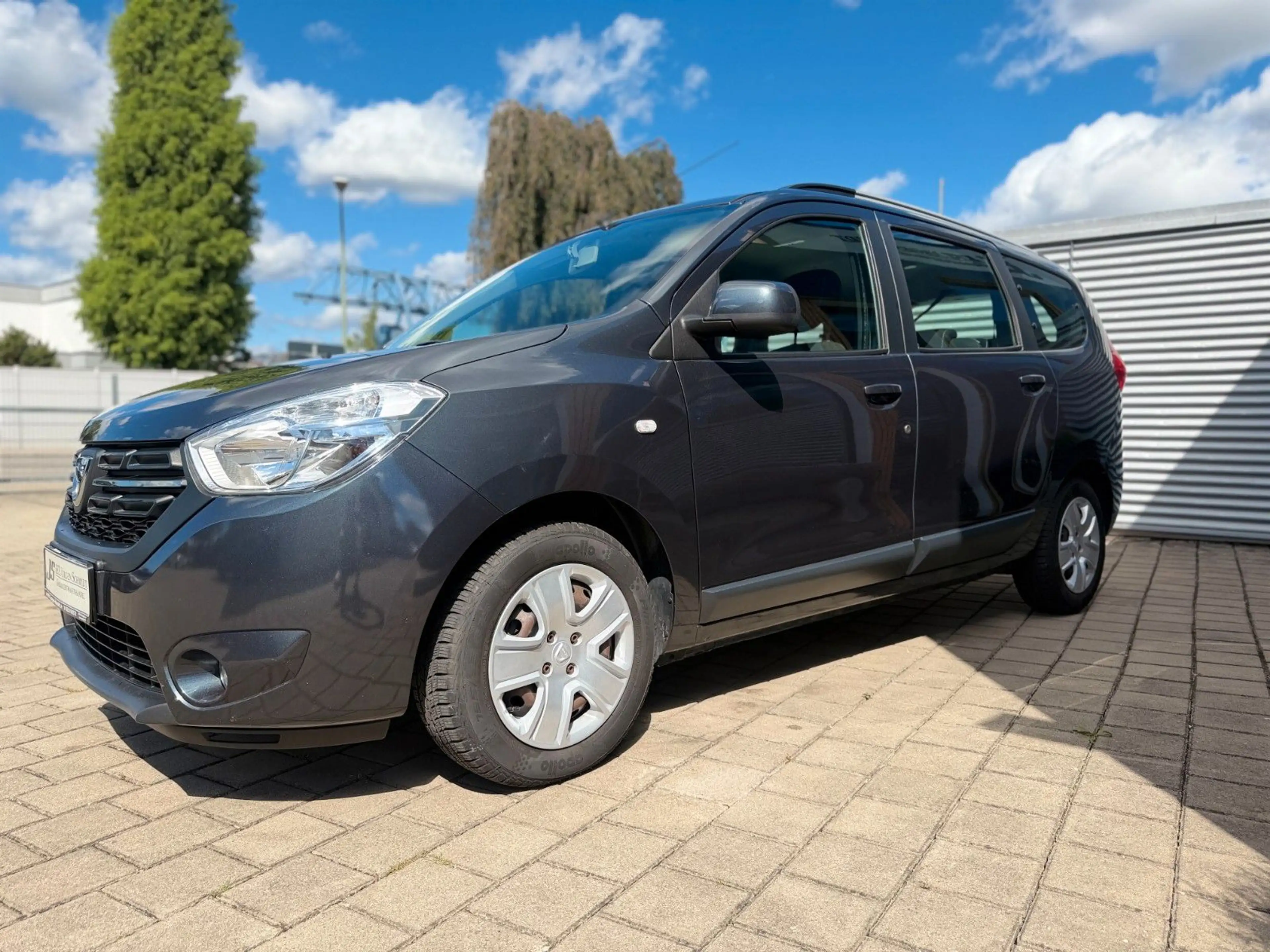 Dacia Lodgy 1,6 SCe Comfort Klima 7 Sitzer 1.Hand — photo 8
