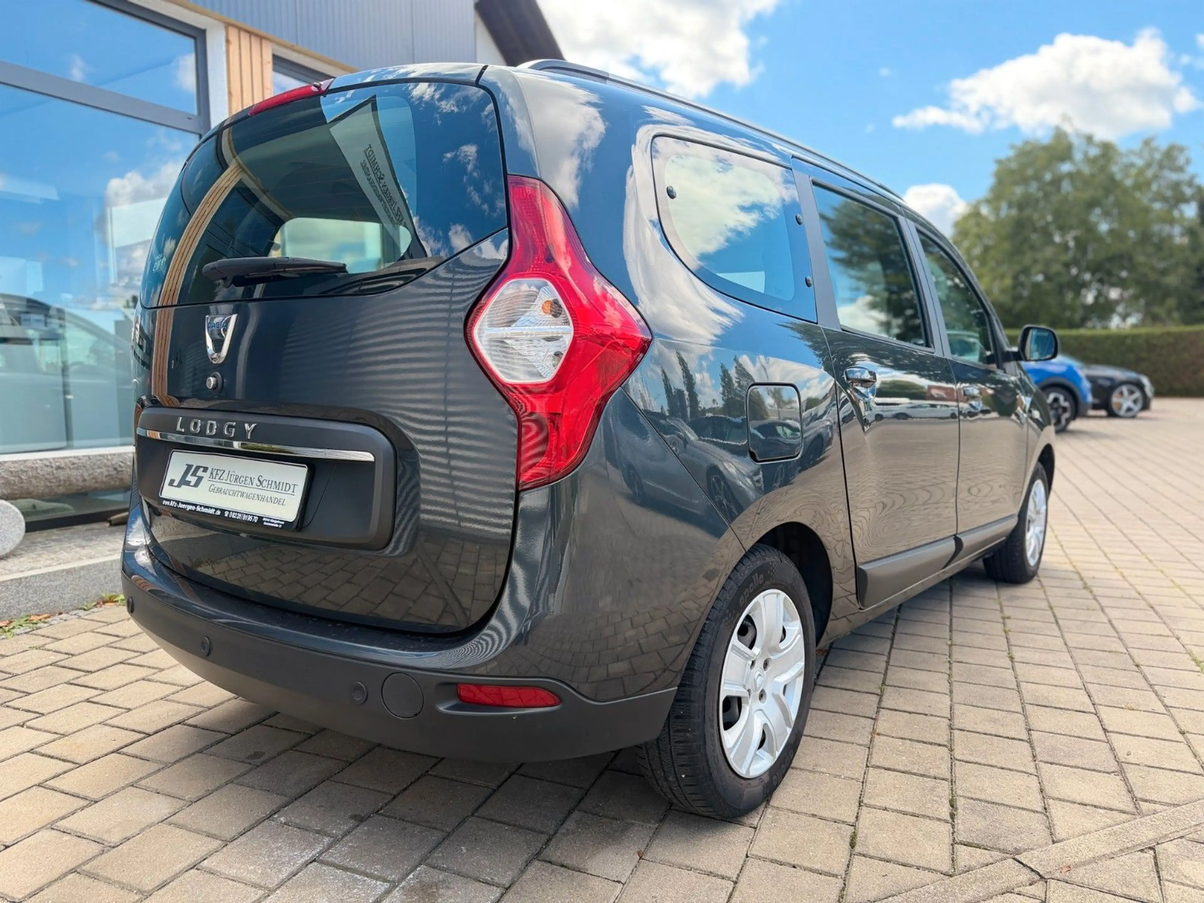 Dacia Lodgy 1,6 SCe Comfort Klima 7 Sitzer 1.Hand — photo 7