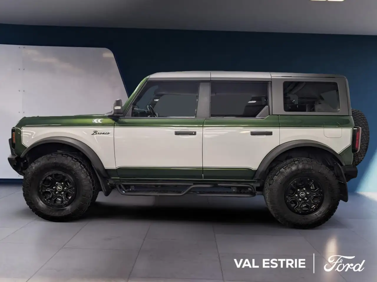Ford Bronco снимка Ford Bronco