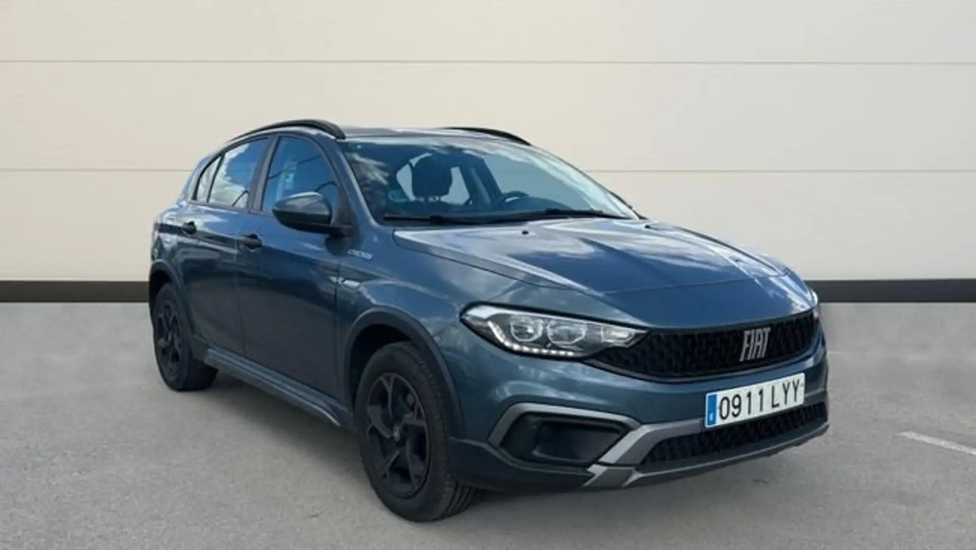 Fiat Tipo 1.5 HYBRID MHEV DCT CROSS 130 5P Gris - 1