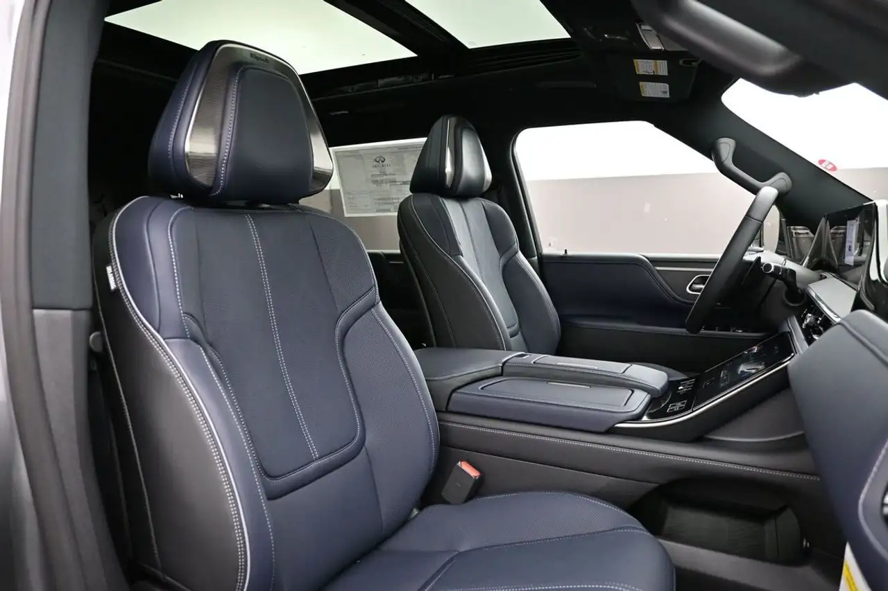 Infiniti QX80 снимка Infiniti QX80