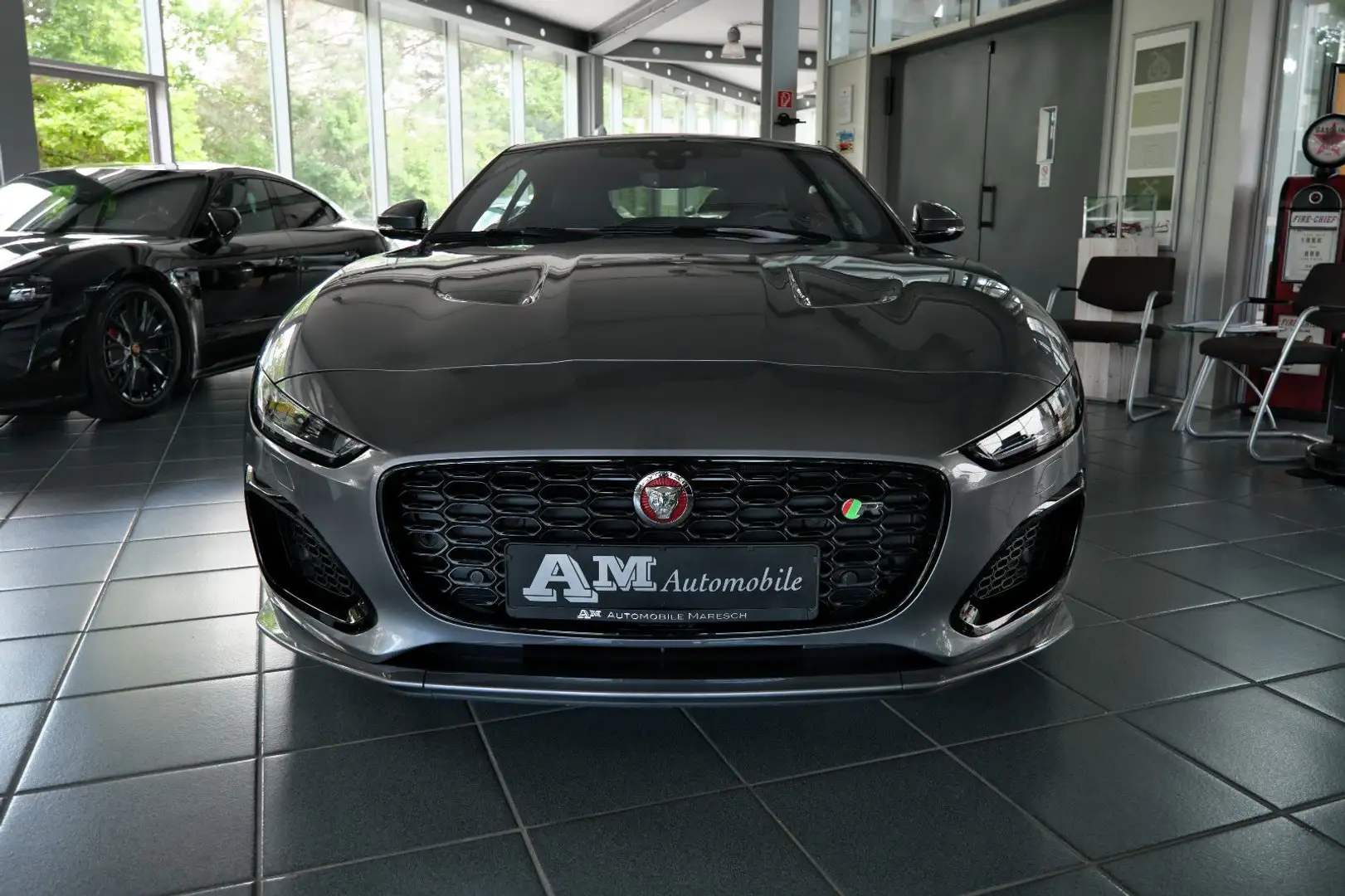 Jaguar F-Type R AWD Pixel-LED 770W Meridian Performance Gri - 2