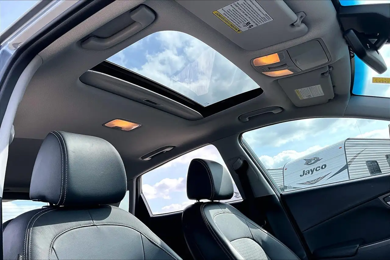 Hyundai KONA снимка Hyundai KONA