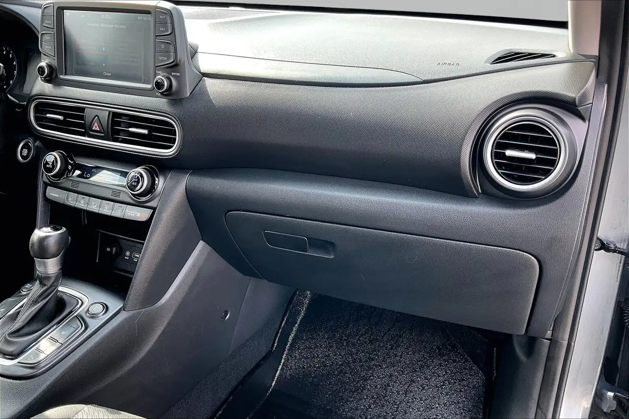 Hyundai KONA снимка Hyundai KONA