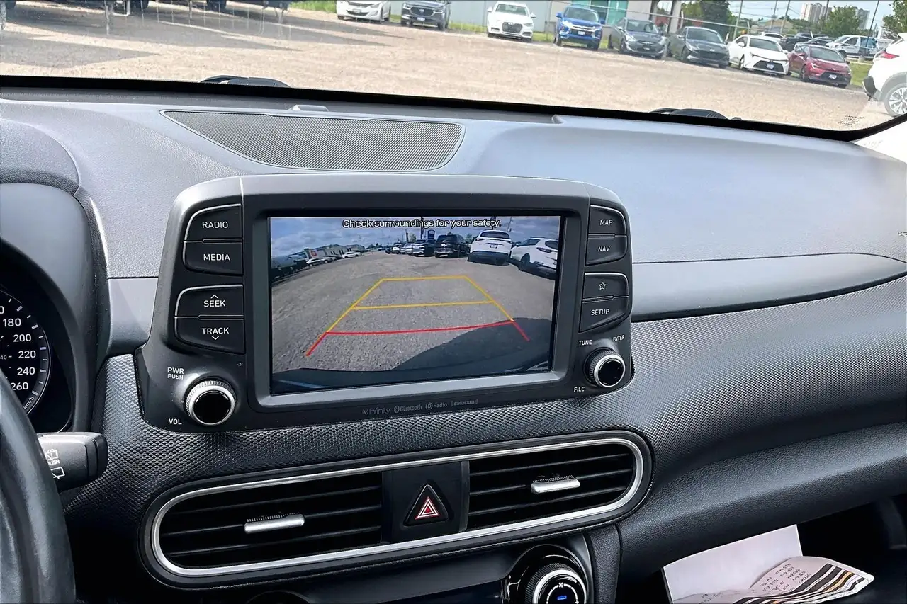 Hyundai KONA снимка Hyundai KONA