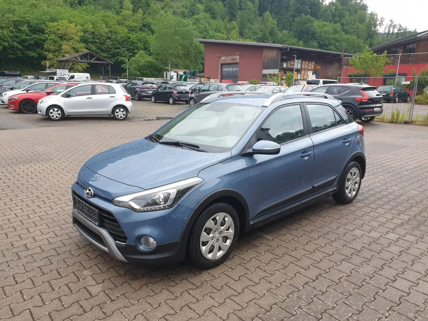 Hyundai i20 Aktiv SONDERMODELL Klima PDC FREISPRECHEINR. Blau - 1