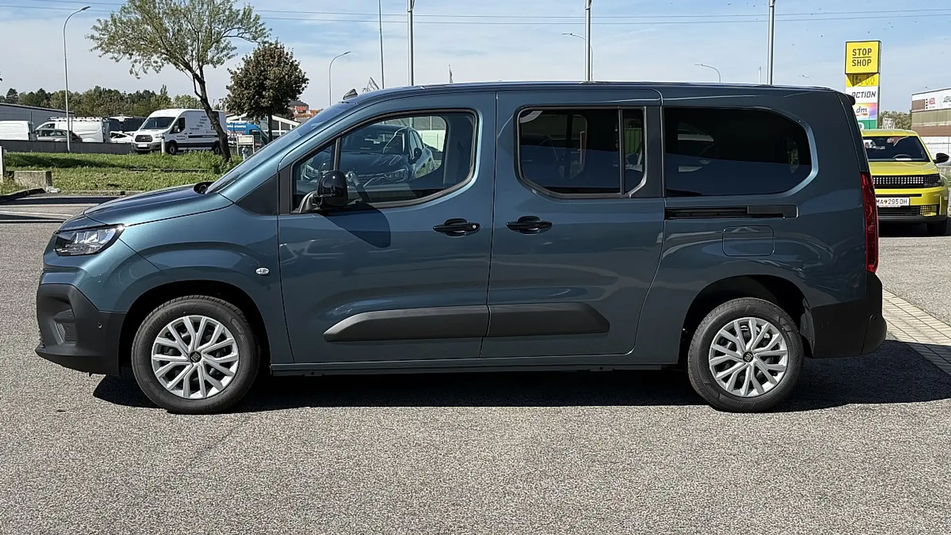 Fiat Doblo XL BlueHDi 130 S&S Aut. Blau - 2