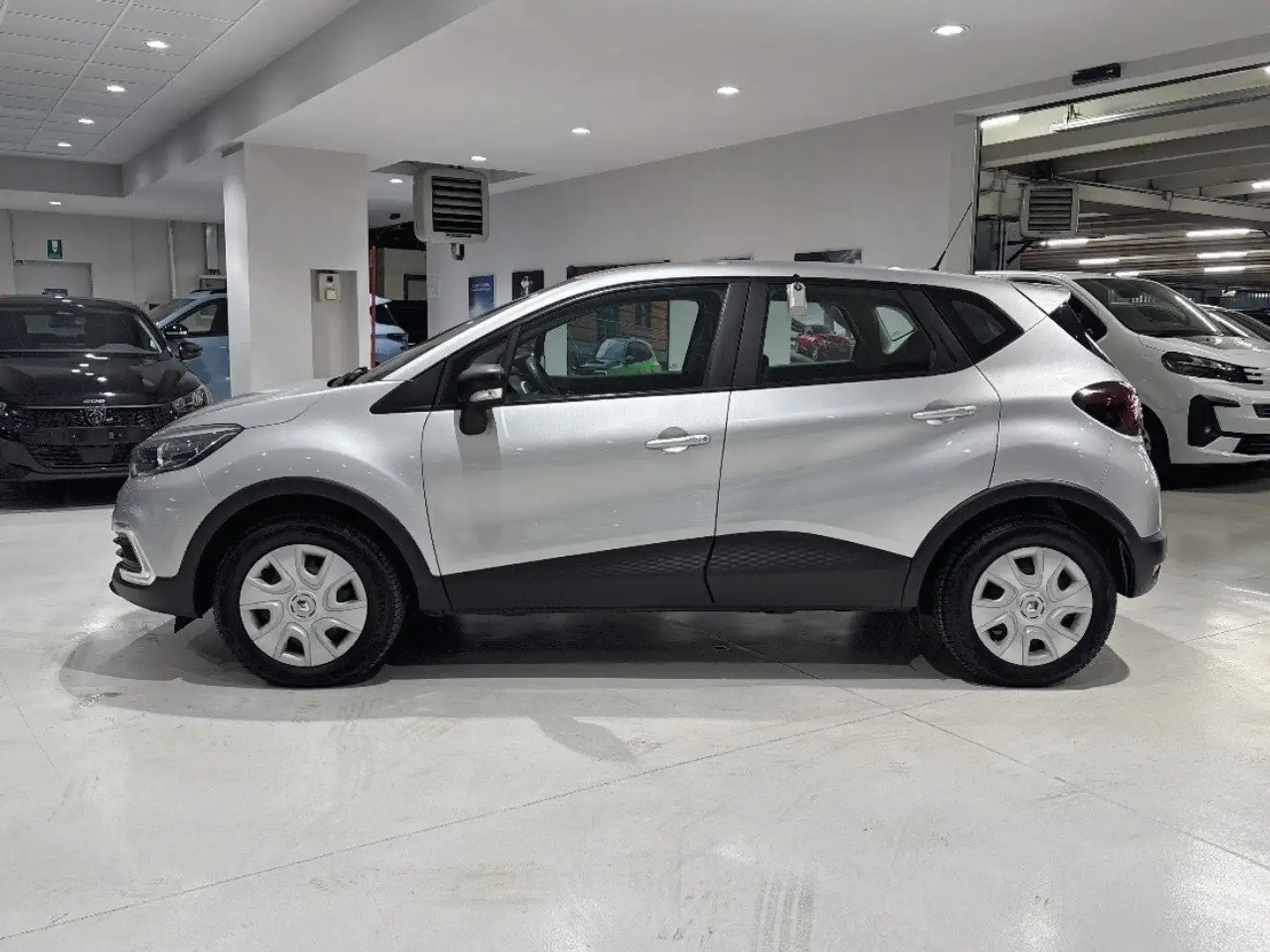 Renault Captur 0.9 TCe 90cv LIFE Gris - 2