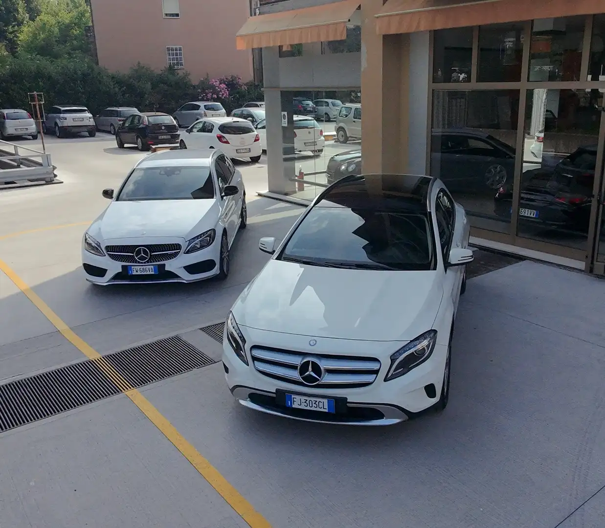 Mercedes-Benz GLA 220 GLA-X156 2014 d (cdi) Sport 4matic 170cv auto Bianco - 2