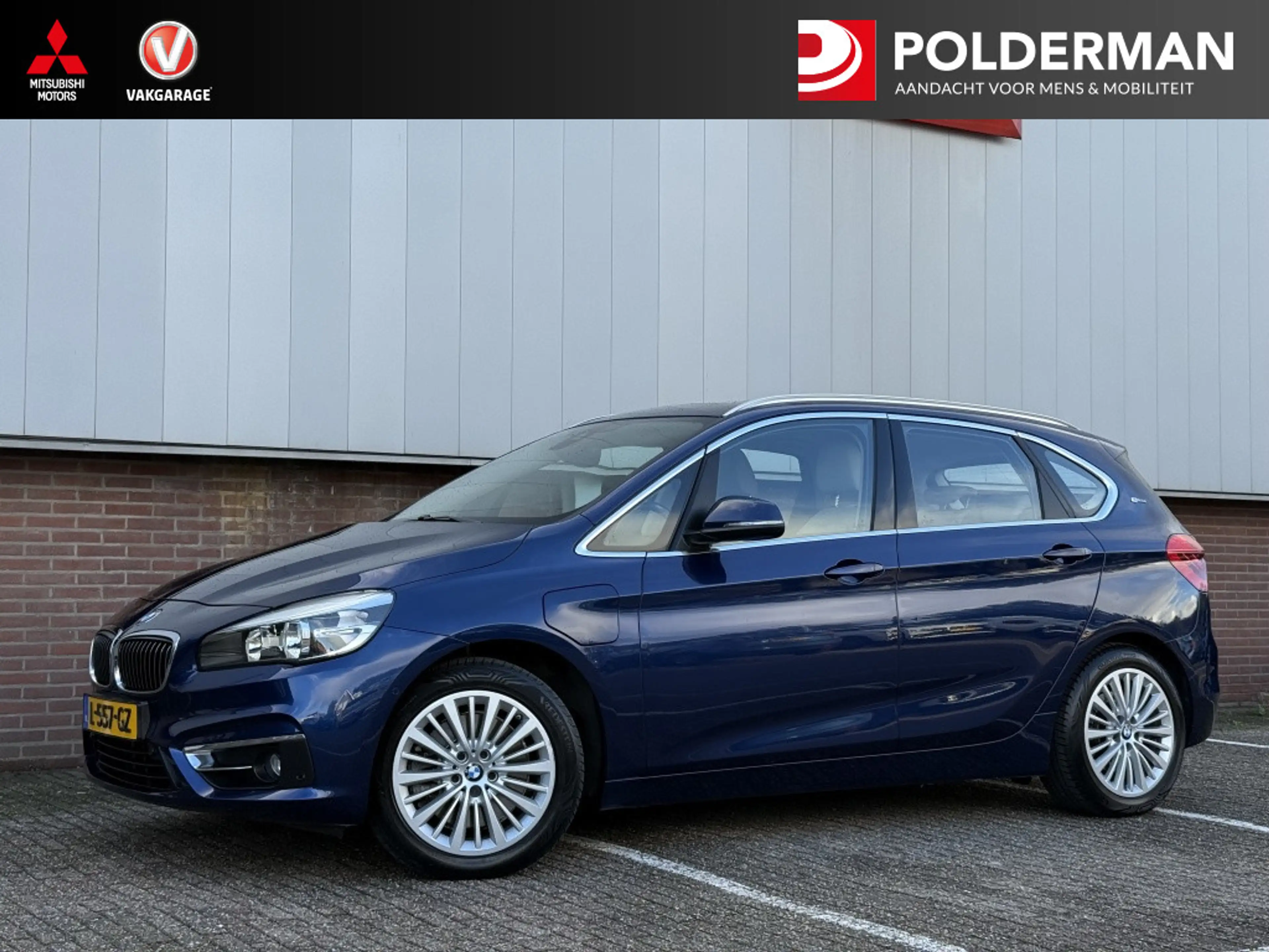 BMW 225 2-serie Active Tourer 225xe Luxury | Panoramadak |