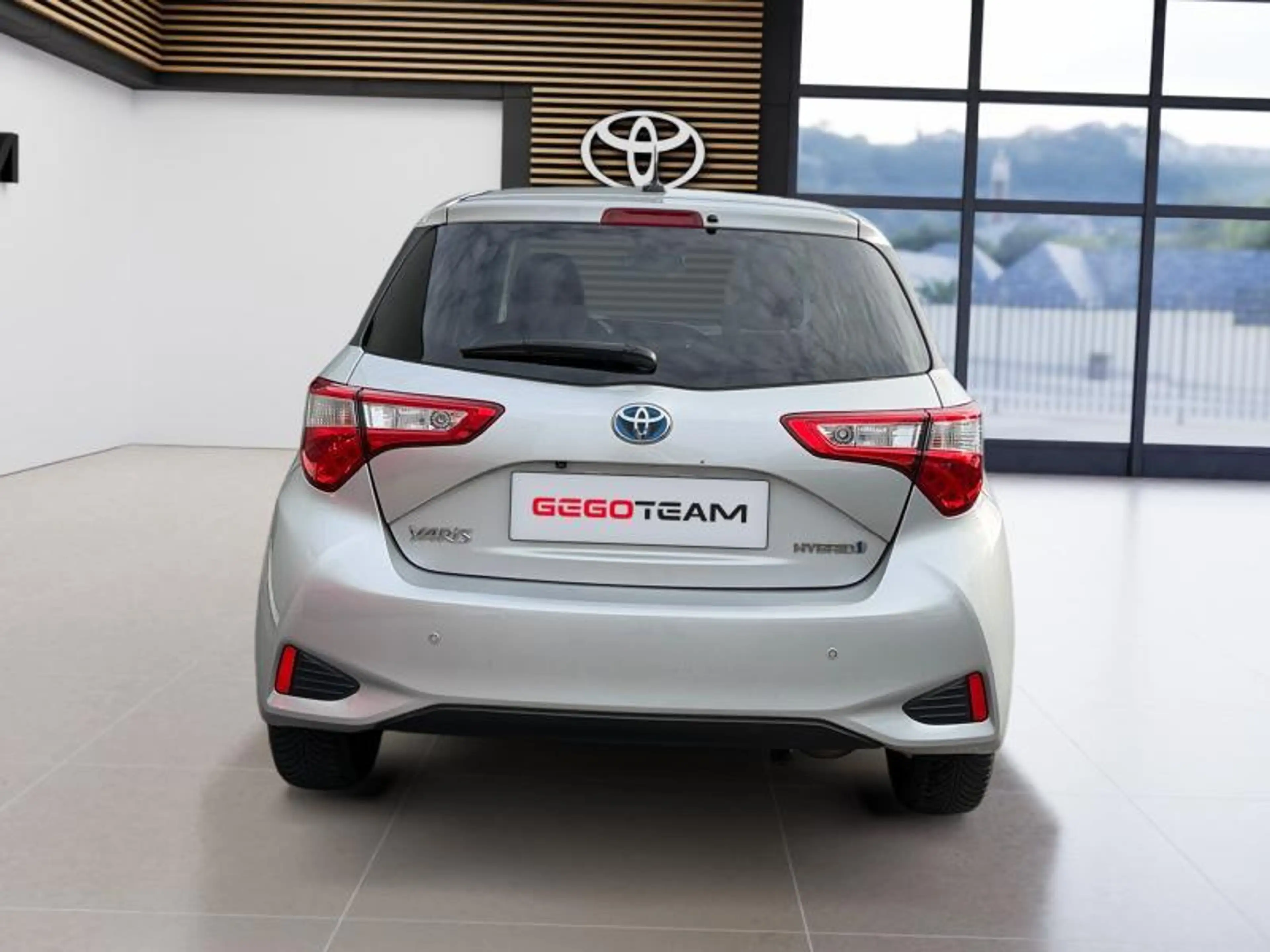 Toyota Yaris Y20 — photo 5