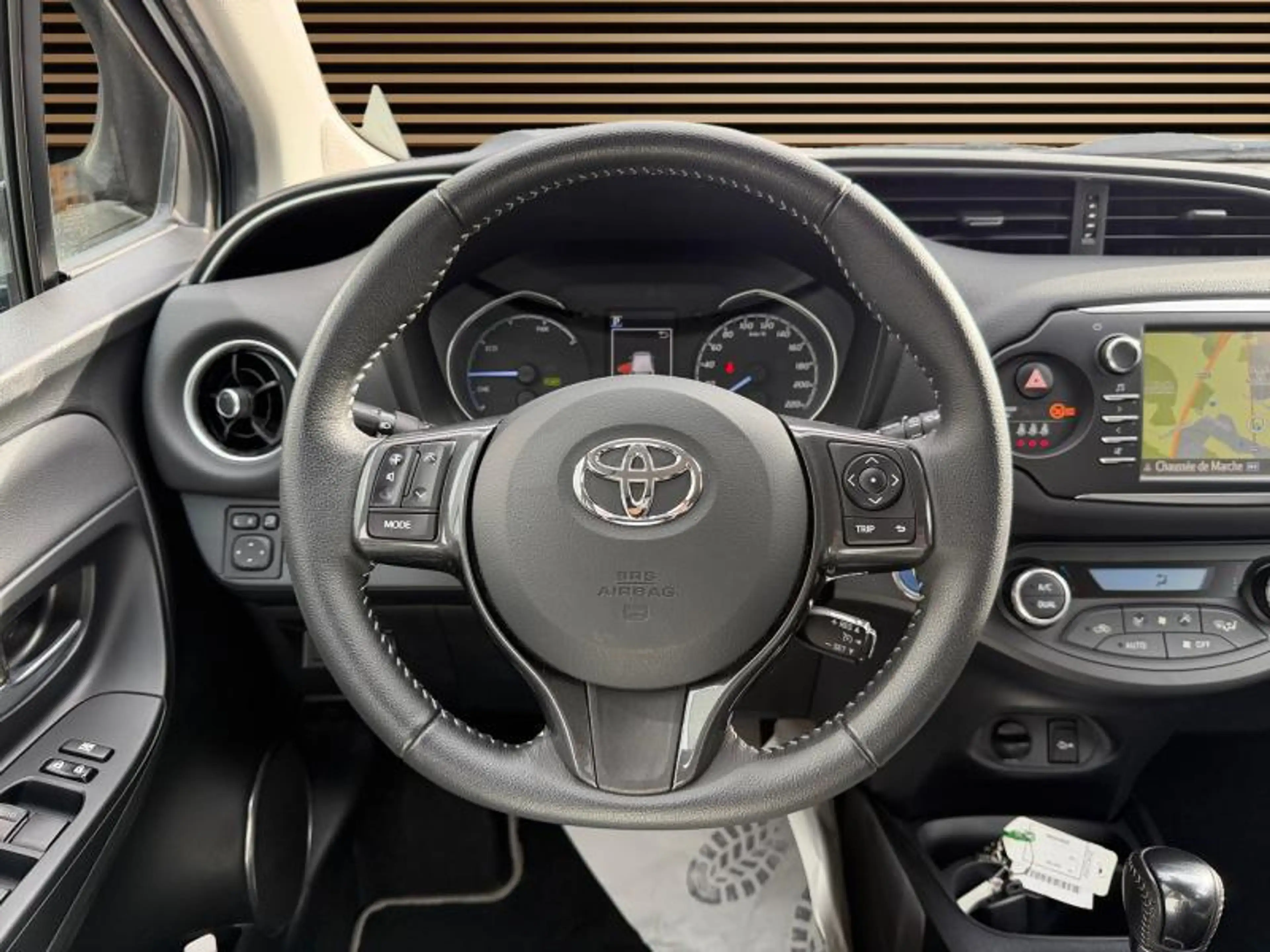 Toyota Yaris Y20 — photo 15