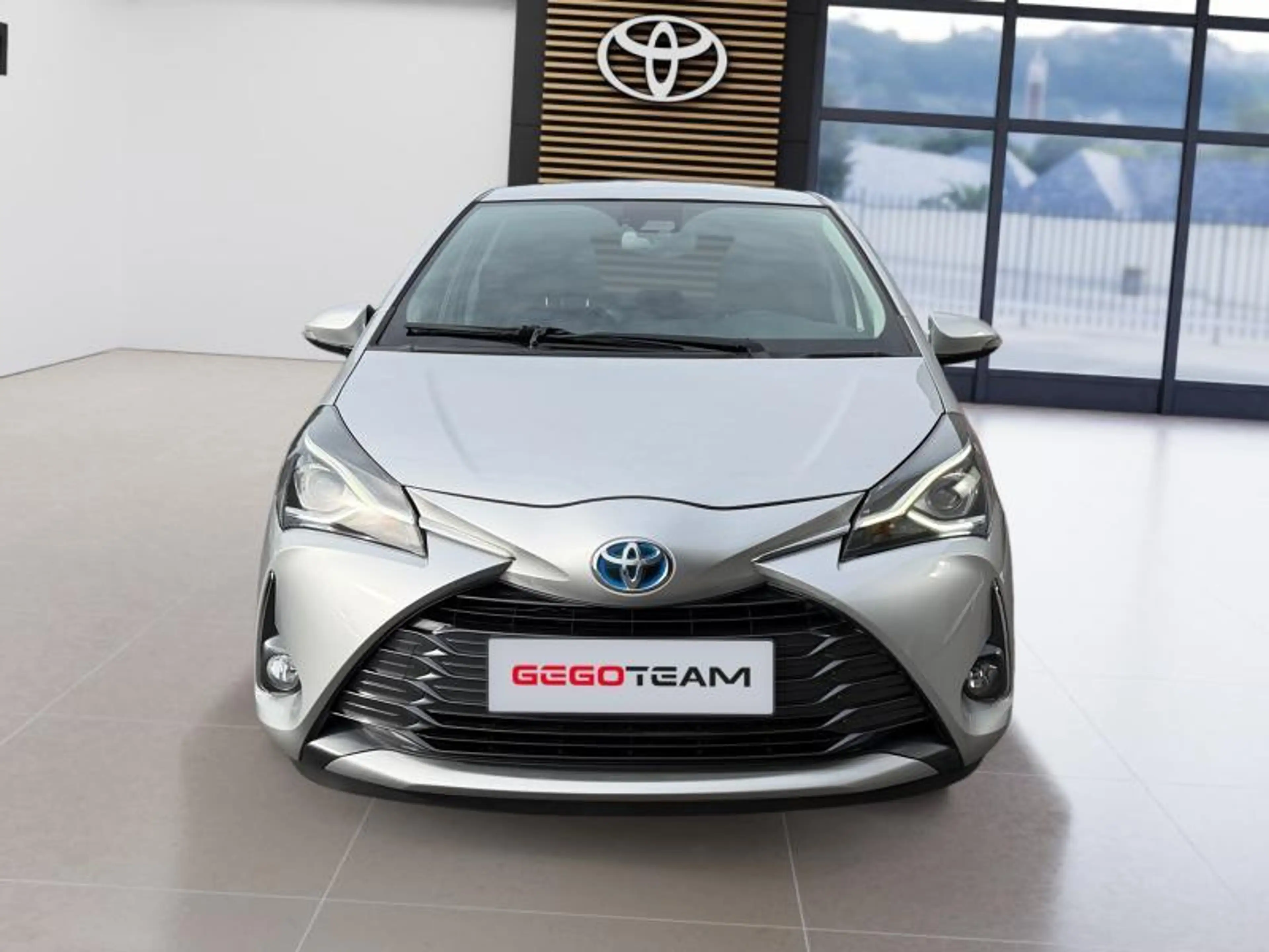 Toyota Yaris Y20 — photo 9