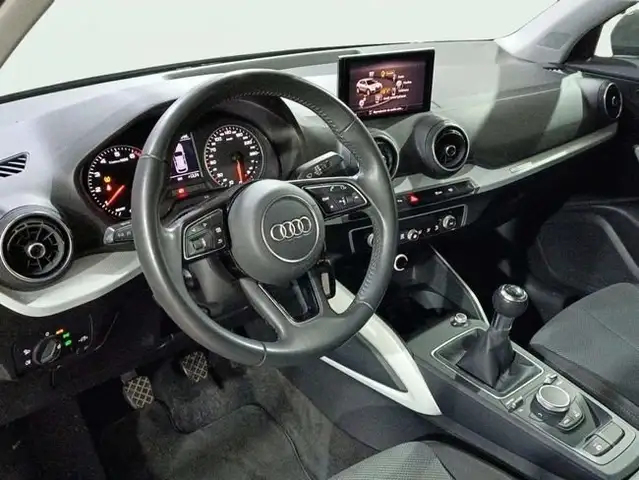 Audi Q2 view 10