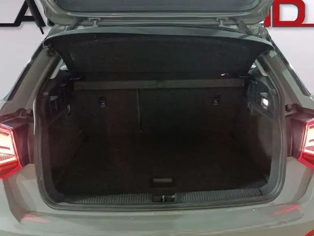 Audi Q2 view 7