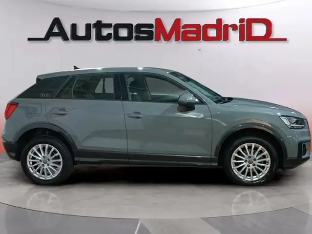Audi Q2 view 9