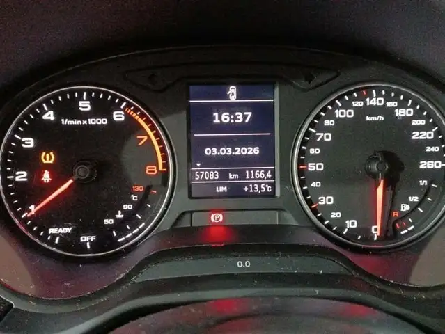 Audi Q2 view 13