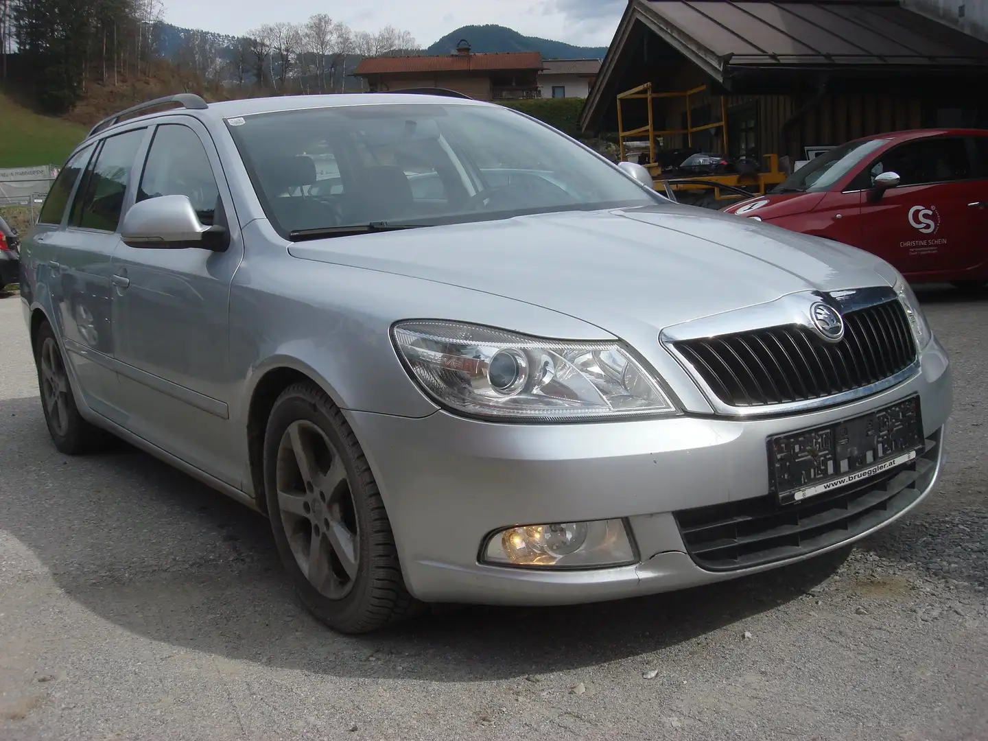 Skoda Octavia Octavia Combi 1,2 TSI Active Active Grau - 2