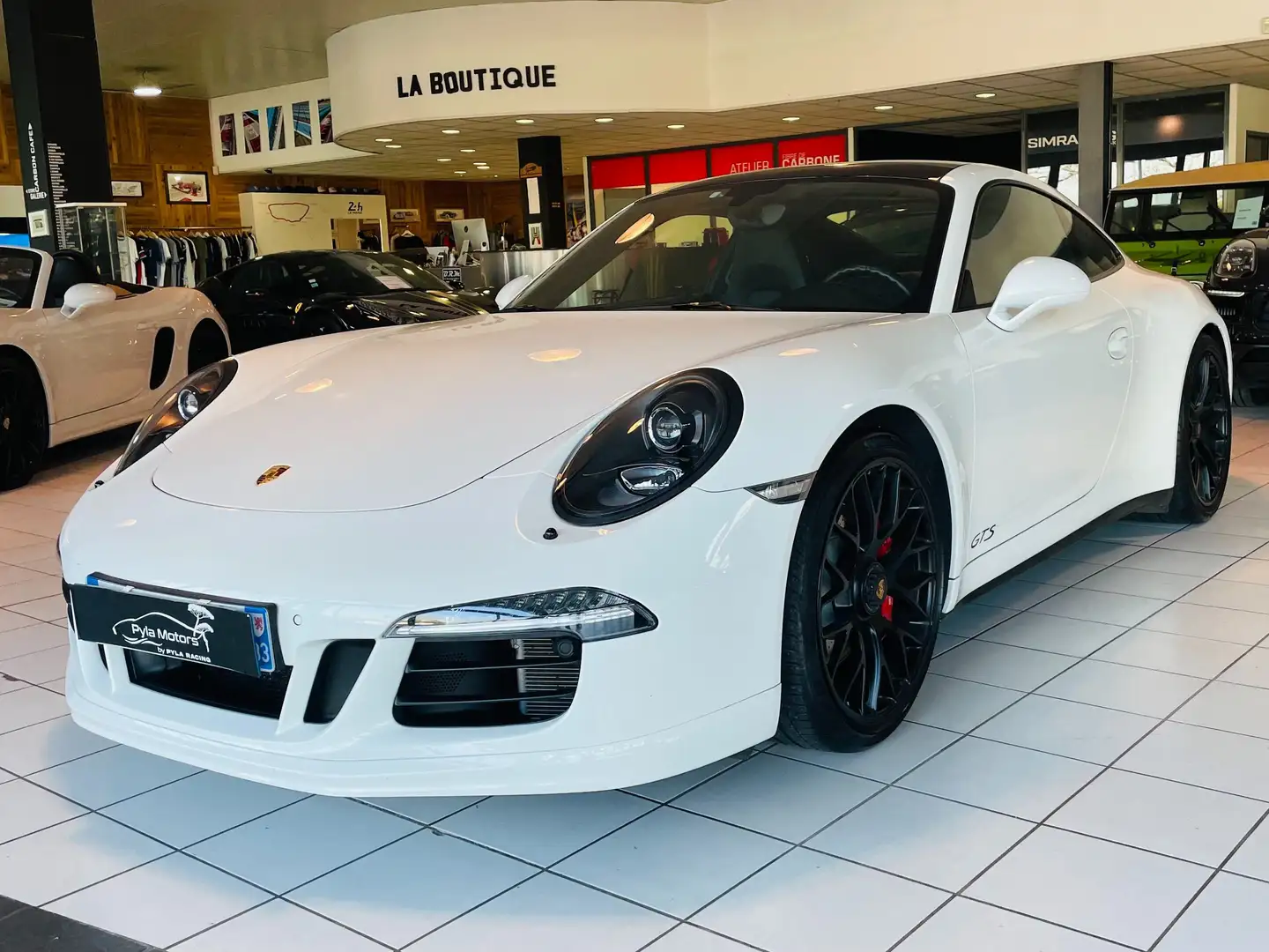 Porsche 911 Carrera Coupé 3.8i 430 GTS PDK Wit - 1