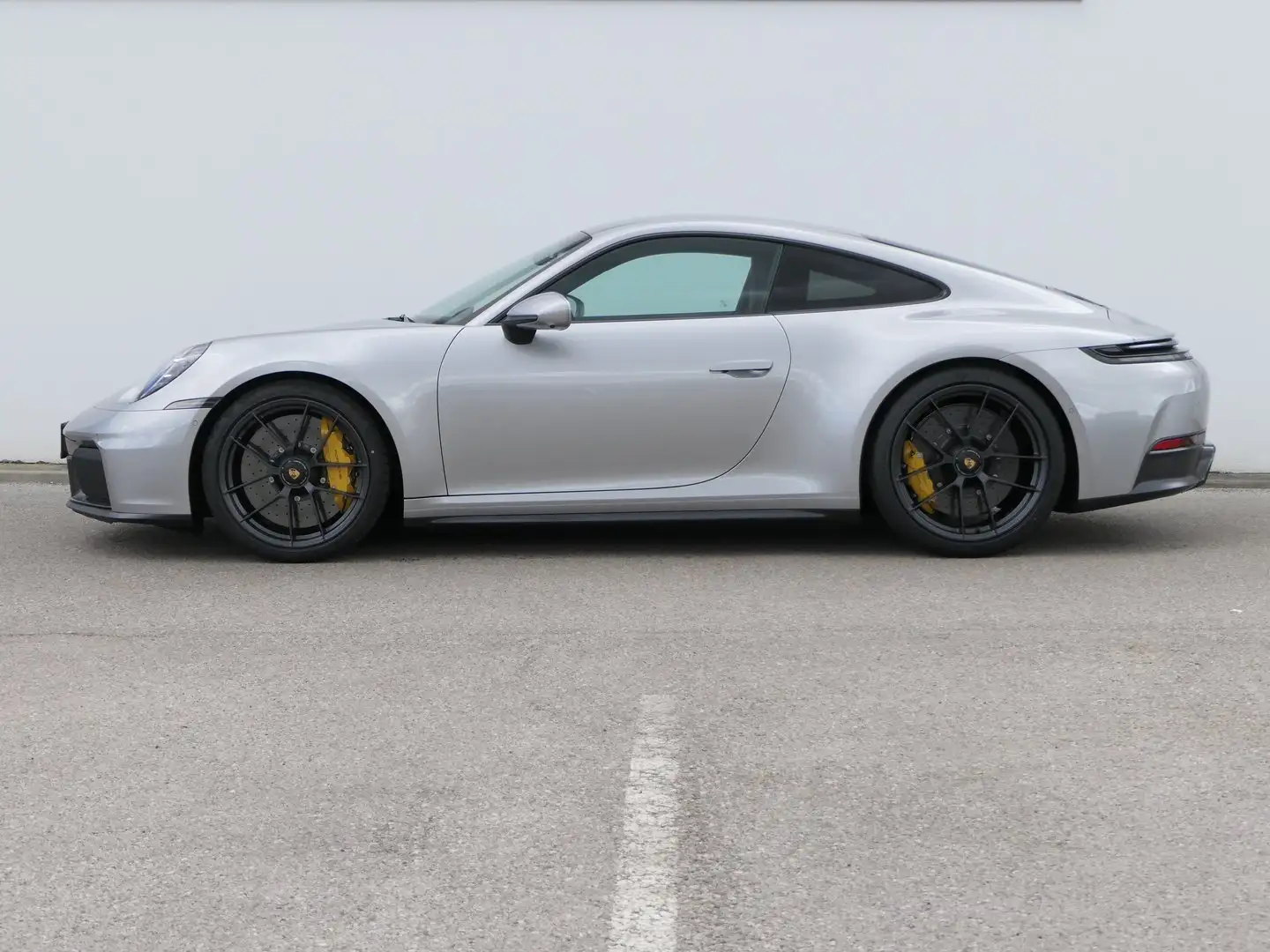 Porsche 911 Carrera 4 GTS Grau - 2