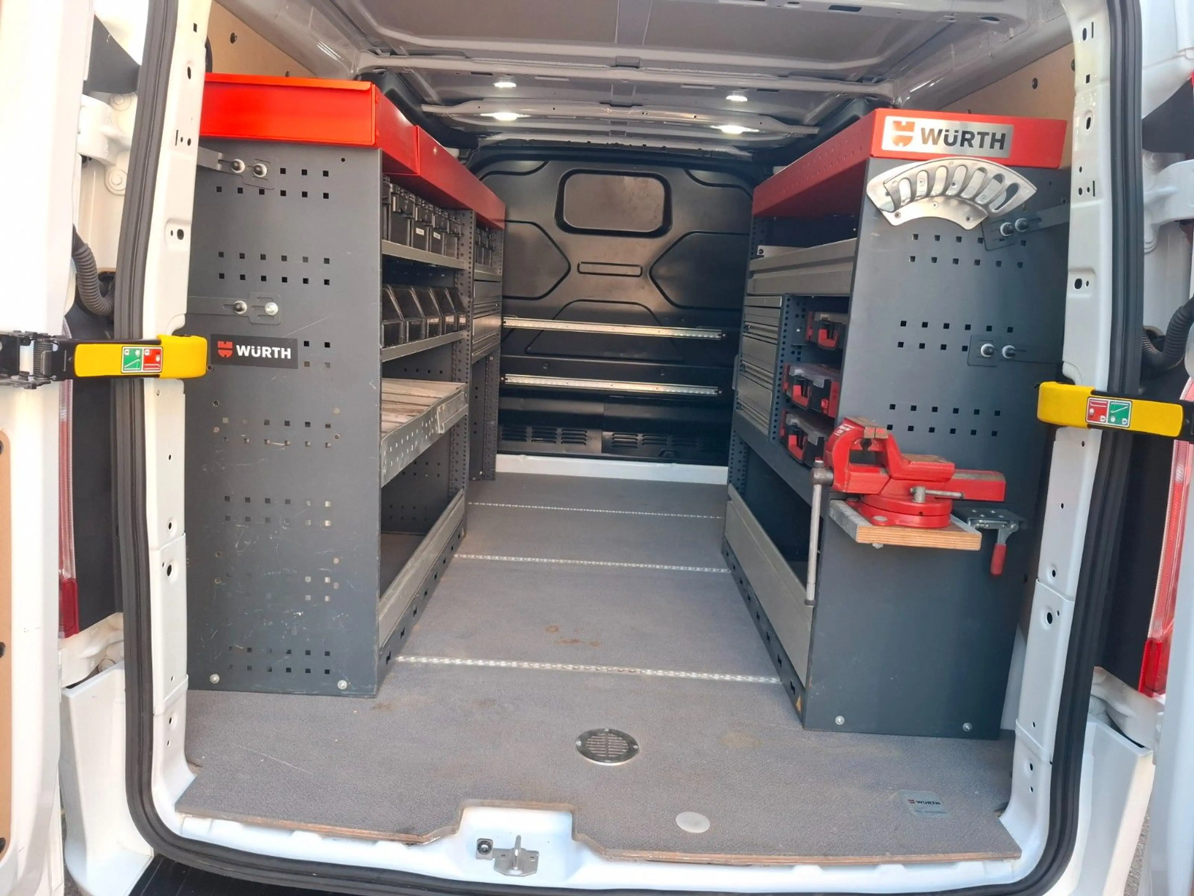 Ford Transit Custom 280 L1H1 Trend Kamera Nav Sortimo — photo 7